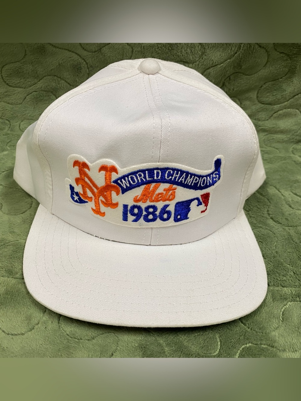 New York Mets MLB Vintage 1986 World Champions Snapback Hat Cap, White